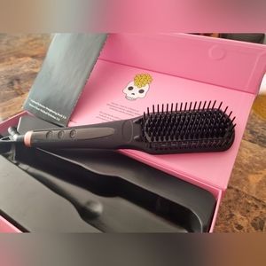 Amika Polished Perfection 2.0 Straightening Brush